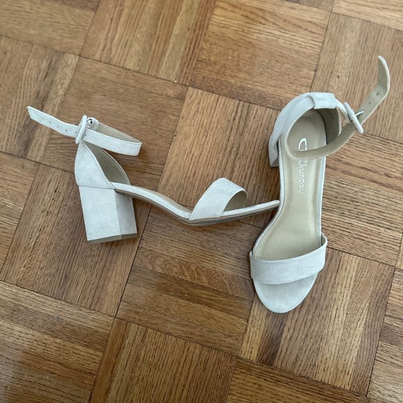 Cream Heel - Picture 1 of 3